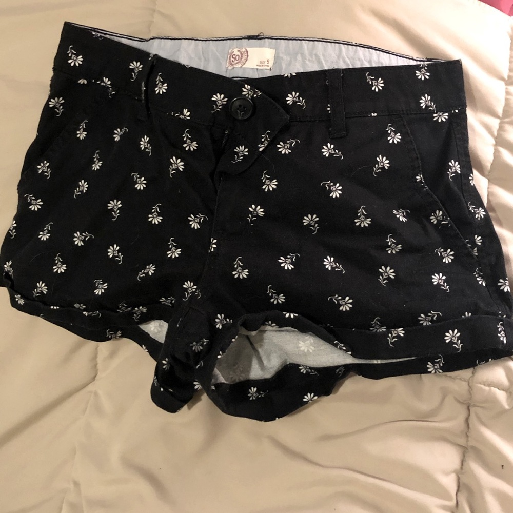 Floral print shorts